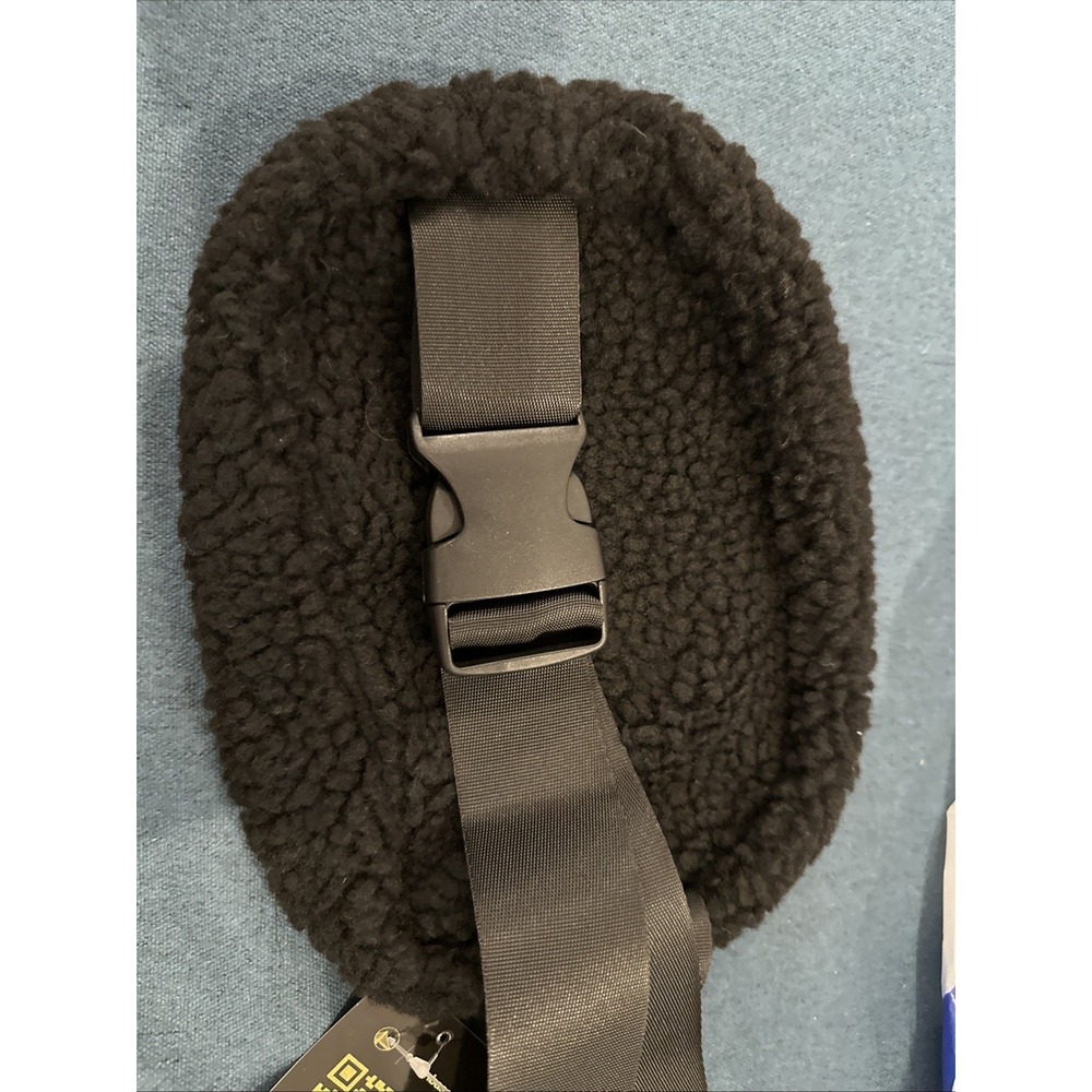 Golden State Warriors 2025 Cross Body Sherpa Bag SGA 1.4.25. - Brand New - Picture 5 of 5